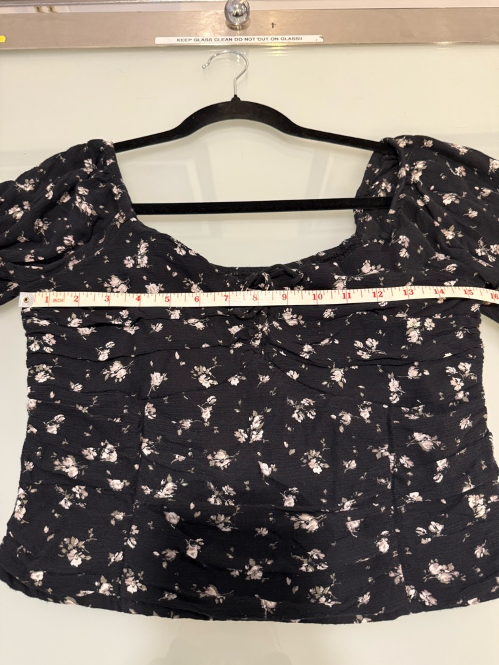 Hollister Black Floral Smocked Milkmaid Crop Top Blouse Size Large L - Picture 7 of 7